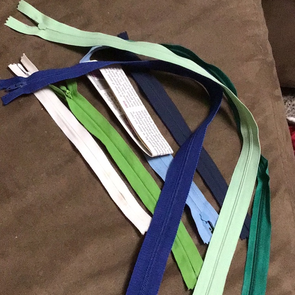 Hidden zippers for you DIYers  count them 7